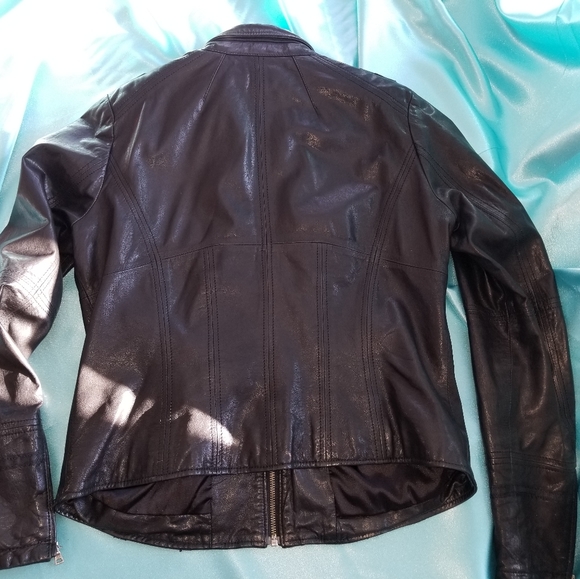 PRICE DROP Danier Leather Jacket - Picture 5 of 12